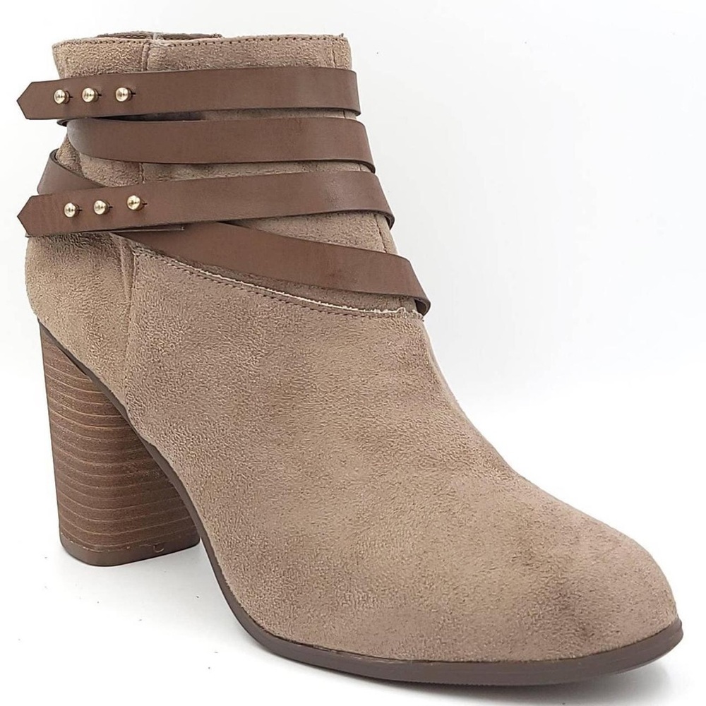 Material Girl Women Block Heel Taupe Faux Suede Size 8.5